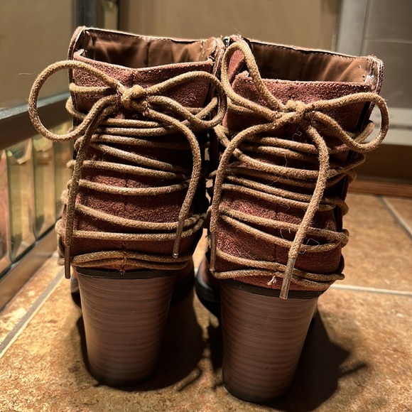 NWOT Brown Massini Booties - Picture 3 of 7